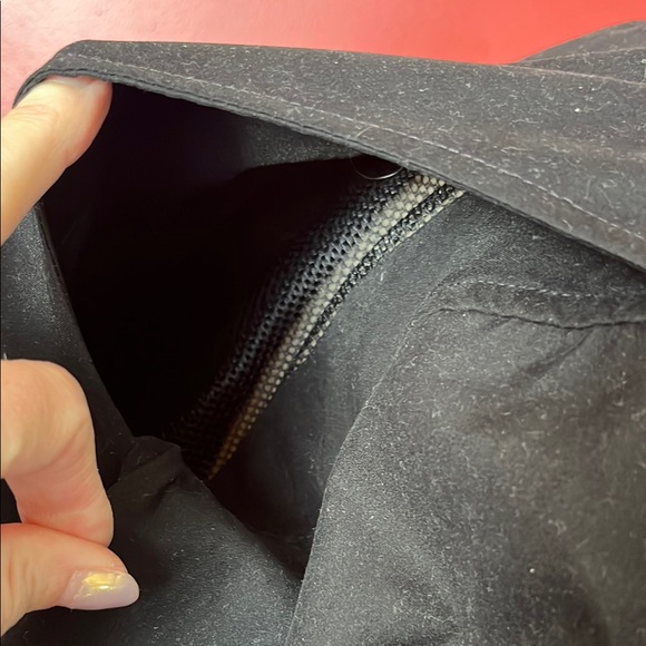 Liz Golf by Liz Claiborne Black V-Neck windbreaker Pullover Top - Picture 11 of 16